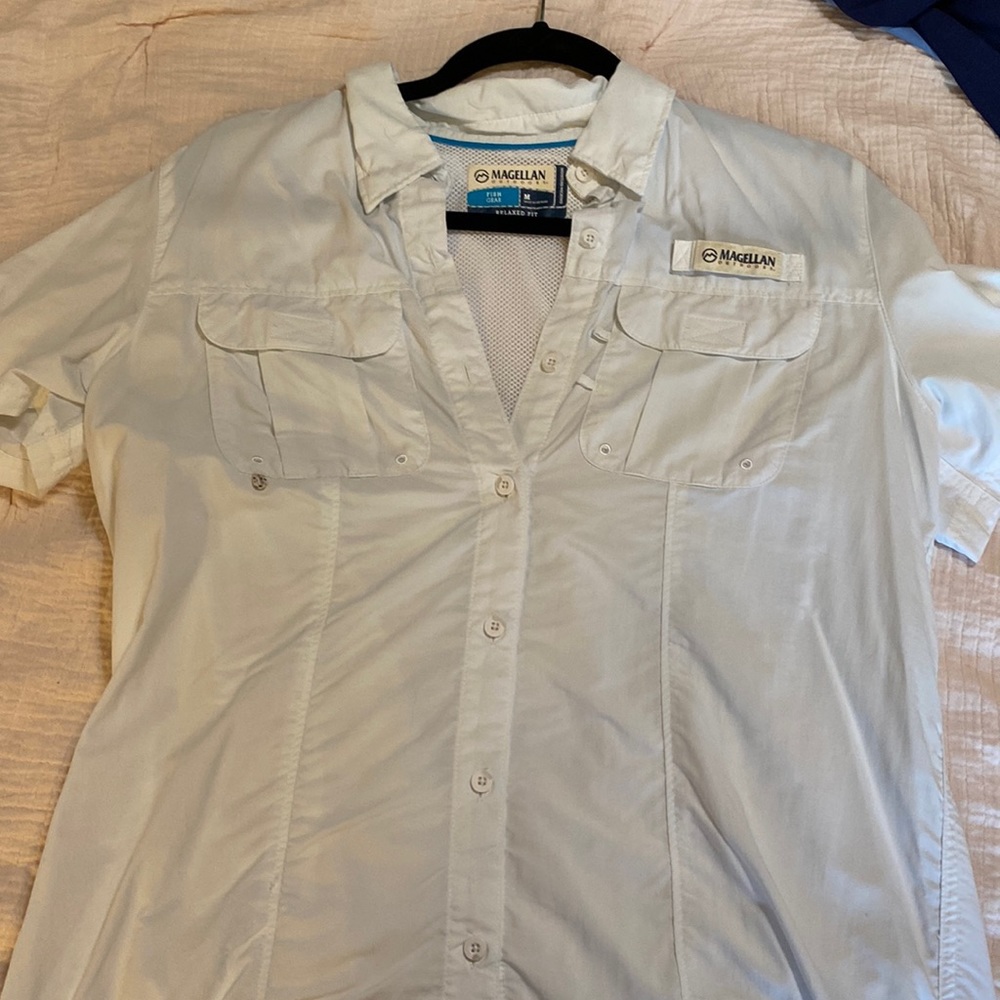 White Medium Magellan Relaxed Fit Fish Gear Button Down Shirt